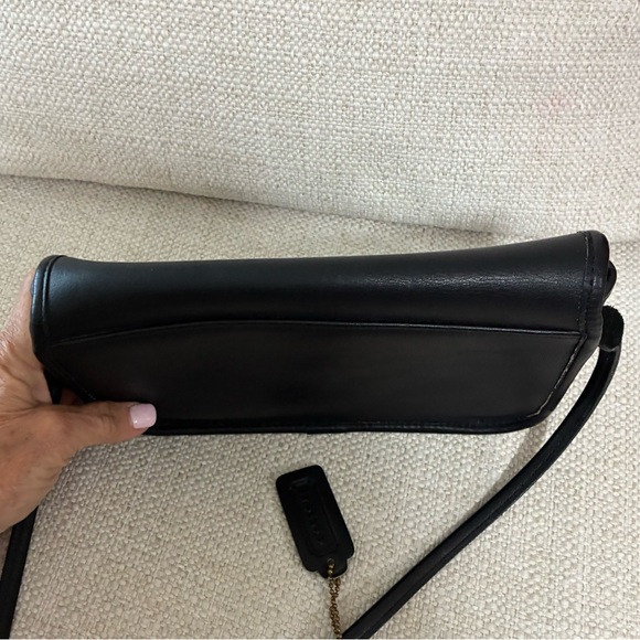 Vintage Coach Dinky Black Leather Crossbody Bag with hang tag - Picture 6 of 13